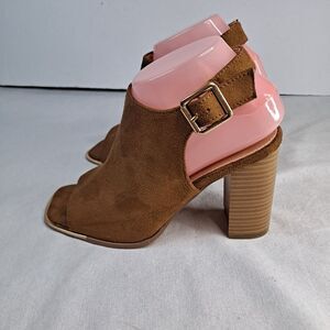 Forever Women's Puente-02 Peep-toe Block Heel Sandals Size 7.5 Brown Faux Suede